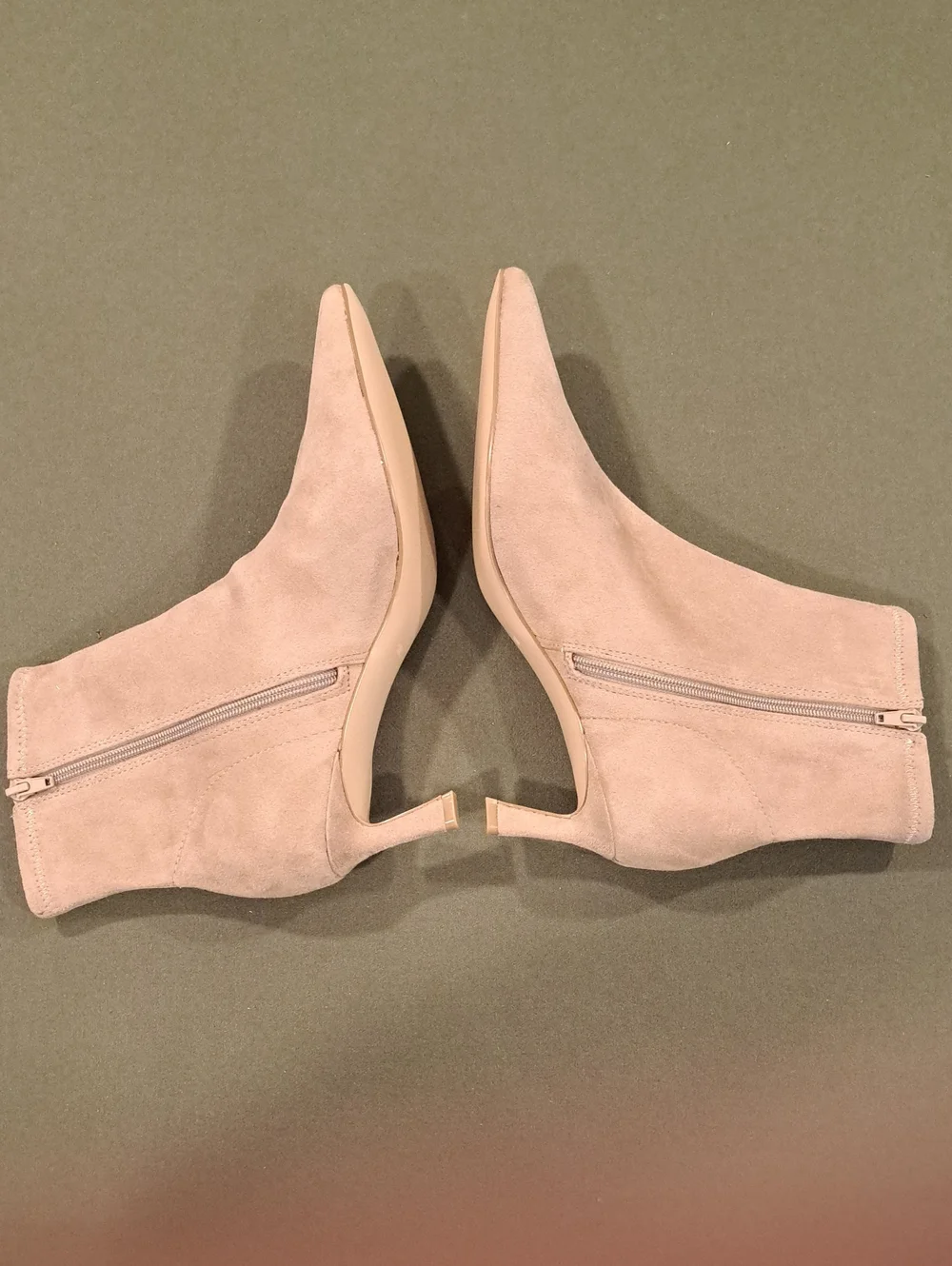 Steve Madden Lianne Bootie - Color: Taupe - Size: 9